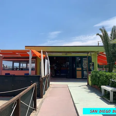 Apartament Conero-alba Al Mare-delfino-1 Min A Piedi Dal Mare Porto Potenza Picena