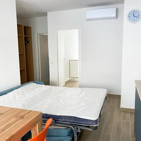 Apartament Conero-alba Al Mare-delfino-1 Min A Piedi Dal Mare