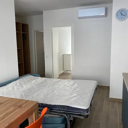 Apartment Conero-alba Al Mare-bilocale E Corte-delfino Porto Potenza Picena