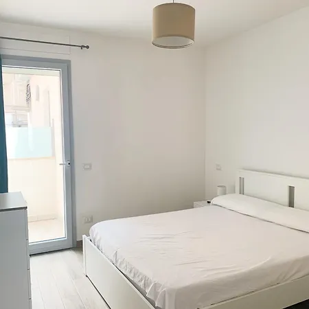 Conero-alba Al Mare-bilocale E Corte-delfino Apartment *